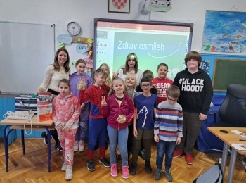 Osnovna škola Karlobag1