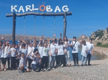Osnovna škola Karlobag8