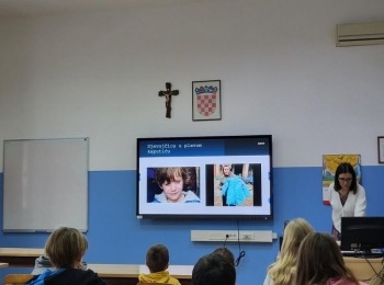 Osnovna škola Karlobag5