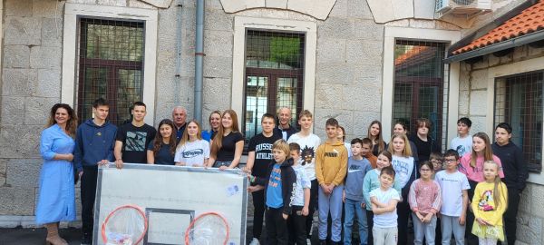 Nova oprema za školsko igralište